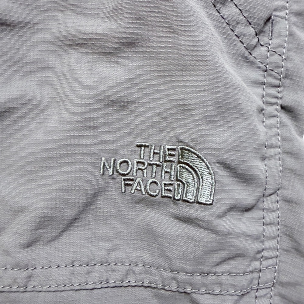 The North Face Shorts Hiking Cargo Gray Embroidered Logo Size 4 - Picture 5 of 9